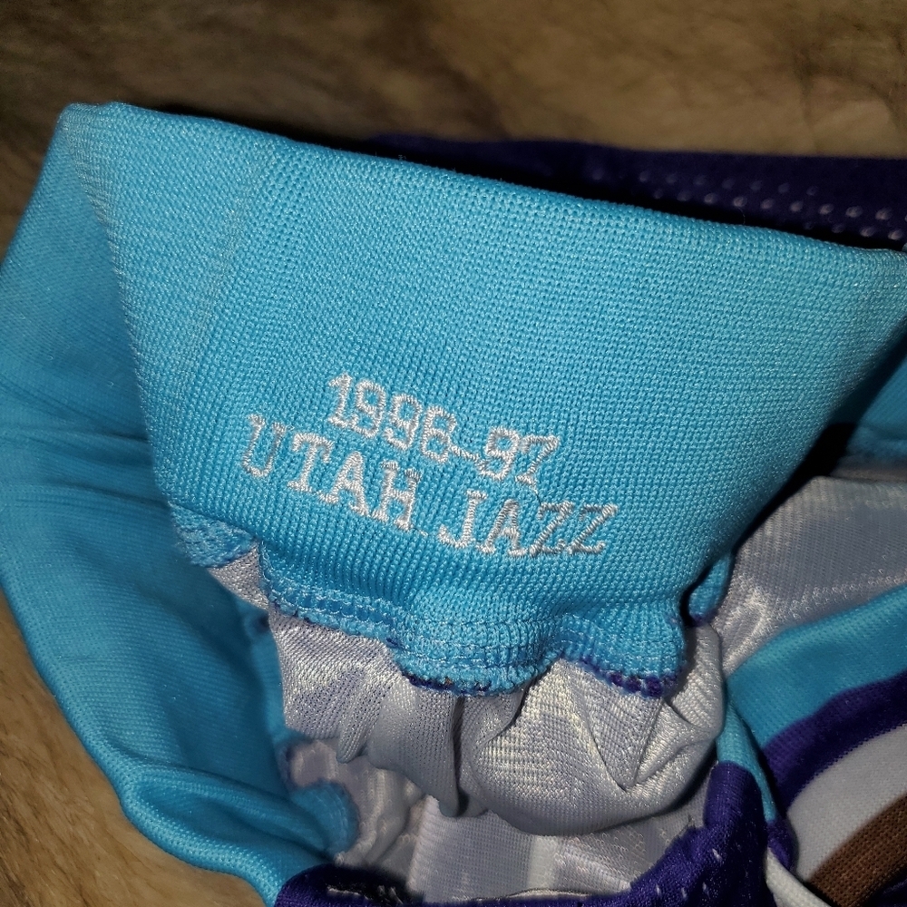 Just Don Vintage NBA Utah Jazz Basketball Shorts Sz M NBA 96-97 - Picture 6 of 7